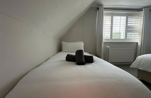 Luxury 3 bed cottage with Sauna, Chobham, sleeps 6 - Foto 40