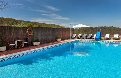 21 Sleeps Private Pool Villa & BBQ Near Barcelona - Foto 74