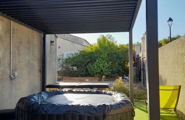 Single storey 40m² bordering pine forest and spa - Foto 8