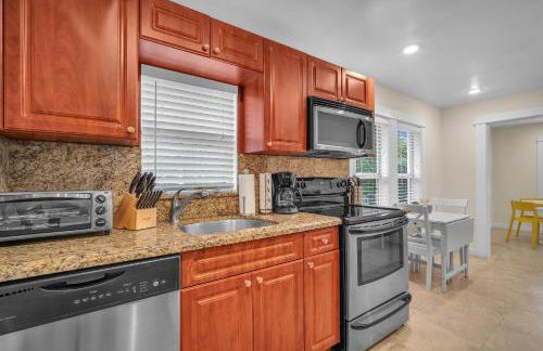 Renovated Grove Bungalow -near Coconut Grove - Foto 5