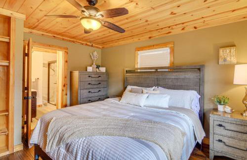 Modern Cabin w/ Grill Near Golf & Bass Fishing! - Foto 12