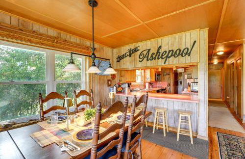 Spacious Riverfront Cottage with Dock in Green Pond! - Foto 7