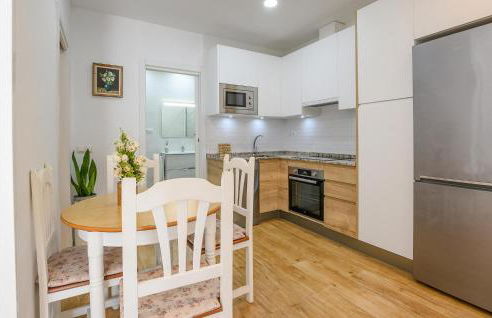 2 Bedroom Lovely Home In Málaga - Photo 14