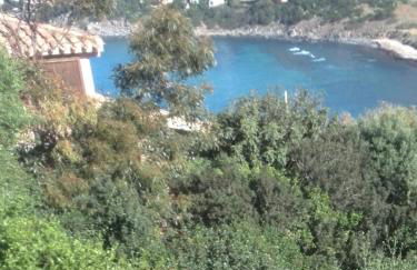 VILLA VITTORIA with LARGE PRIVATE HEATED SWIMMING POOL COMPLETE with HIDROMASSAGE FOR EXCLUSIVE USE , SEA and BEACH VIEW, 150 METERS FROM THE BEACH, POOL SURFACE 60 mq, POOL DEPTH 140 cm , FREE PARKING AND WIFI - Foto 16