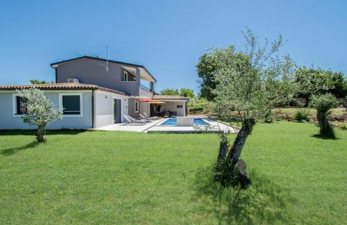Villa Vala with a large yard near Pula - by Istrabook - Foto 2