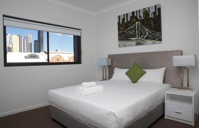 Atrio Apartments - Photo 9