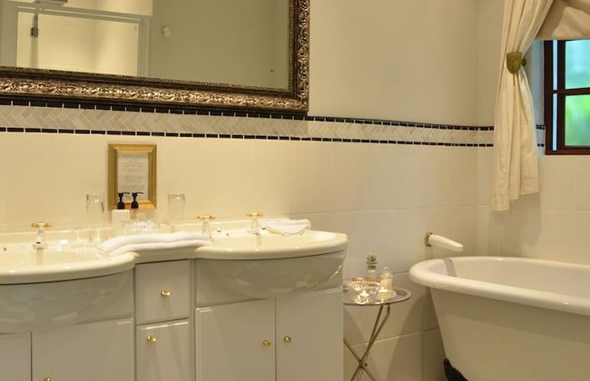 Highgrove House - Photo 12