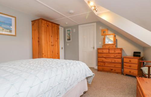 The Watch - Photo 15