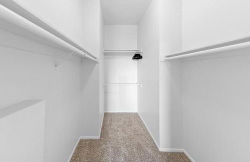 Beverly Hills Penthouse 2 BR Apt with Parking 407 - Photo 17