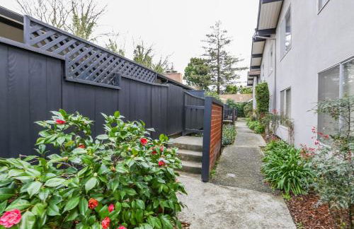 Blueground Palo Alto balcony nr shops dining SFO-1710 - Foto 17