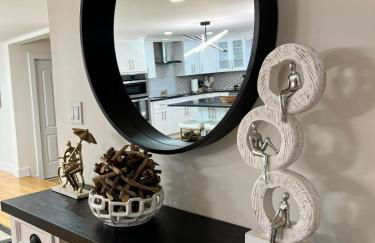 Catskills Escape Hot Tub Massage Chairs & Games - Foto 26