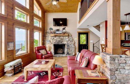 Stone Ledge Refuge with private hot tub - Foto 8