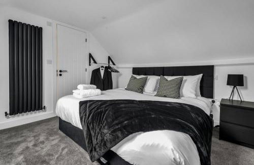 Stanley Park House Peterborough - 3 bed, 3 bathroom, parking, garden - Foto 48