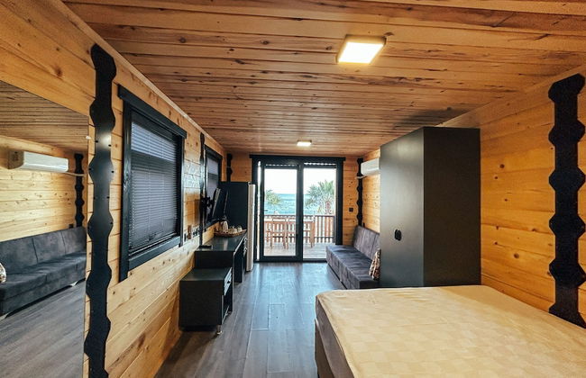 Bitez Tiny House - Photo 5