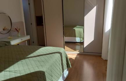 Apart de luxo 3 suites 2 vagas de garagem e quadra do mar - Foto 5