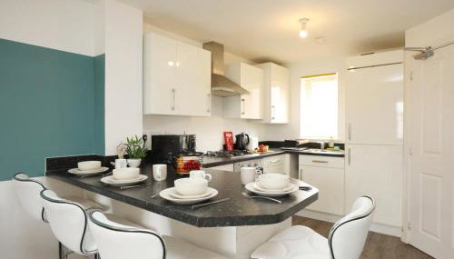 Homington House By N And N Stays, Perfect for Contractors and Workers, Private off road Parking for 2 vehicles, Fast Wifi - Foto 5