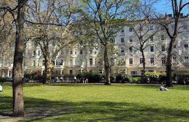 Stunning 2-bed, 2-bath Property In Central London - Photo 29