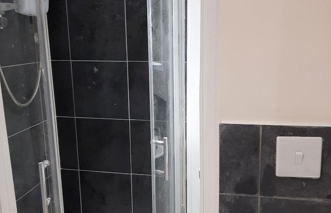 Budget Ensuite Room in Thamesmead - Foto 14