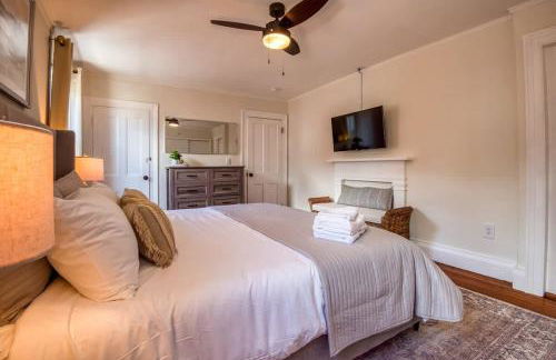 Spacious 6BR close to Portsmouth beaches and UNH - Photo 20