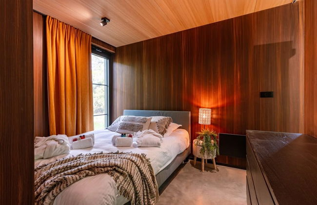 Cabin in the Woods With hot tub - Photo 11