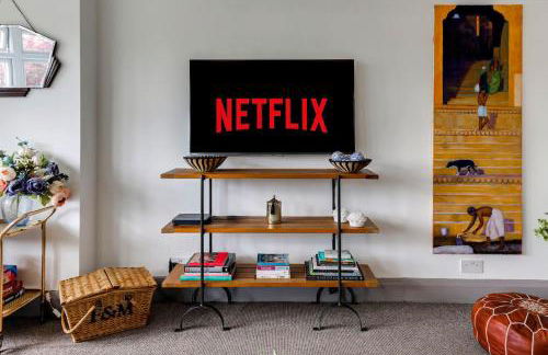 Wisteria Apt Spacious 3BR & Balcony - Photo 27