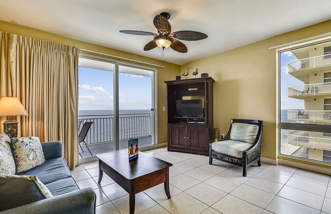 Splash Beach Resort by Book That Condo - Photo 61