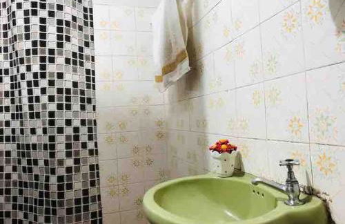 Casa inteira - melhor localização - Photo 7