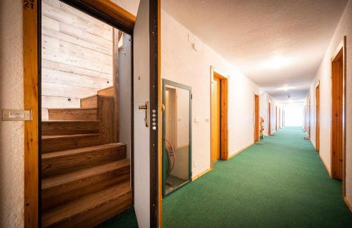 Luxury 9-Bed Apartment Steps from Ski Slopes with Parking & Ski Box - Foto 27
