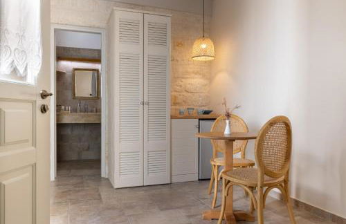 Monachofolitses - Photo 20