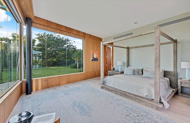 Modern 7BR Villa w Stunning Views of Golf Course - Photo 33