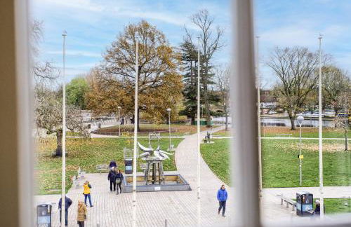 Penthouse On Waterside With River Views, Private Parking & Secluded Hot Tub - Foto 20