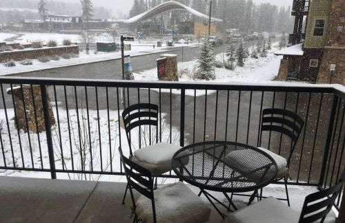 Large Winter Park Condo overlooking Hideaway Park! - Photo 14