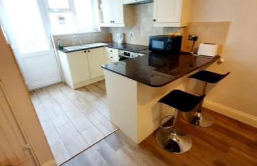 Beautiful 3 Bedroom House at the Sea Front - Amazing Location - Foto 14