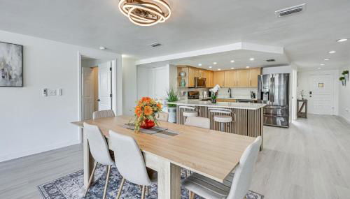 Sunset Views and Hot Tub Lakefront Holiday Retreat! - Foto 5