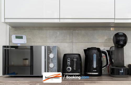 Three Bedroom Apartment At Buonomo Stays Short Lets & Serviced Accommodation With Netflix & Games - Foto 31