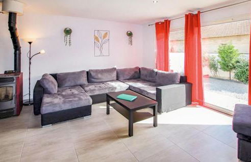 Awesome Home In Morières Les Avignon - Foto 3