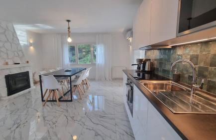 Meerblick Villa mit Terrasse, Pool und kostenlosen WLAN neu renoviert - Foto 11