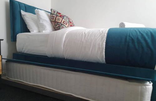 Spacious 3BR - Nr Clifton Train Station 510min walk - Garden Free Parking - Foto 7