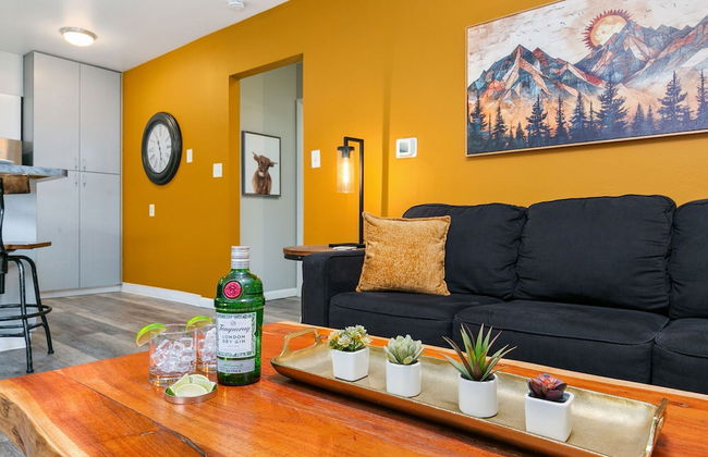 Butterscotch Suite Old Town Stay with Sunny Style - Foto 9