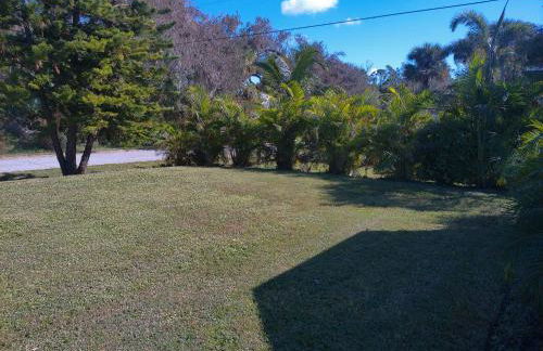 Port Charlotte Palms-Pet friendly, Heated Private Pool and Mini Orchard - Foto 76