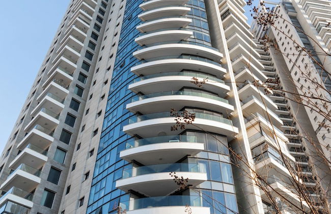 Stunning Sea View 4 BR Apt - Photo 9