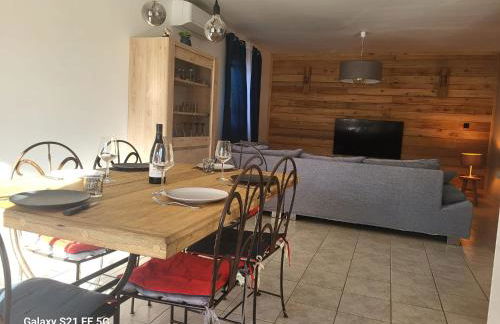 Maison située dans un petit village - Photo 1