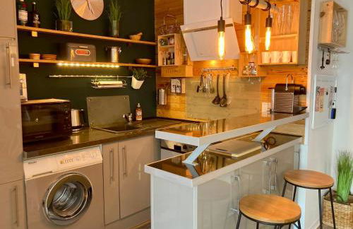 Living at Saarpartments -AdultsOnly- 2 Bedrooms, Kitchen - Business & Holiday Apartments for Long- and Short term Stay, 3 min to Train Station, Secure E-Bike Parking! - Foto 10