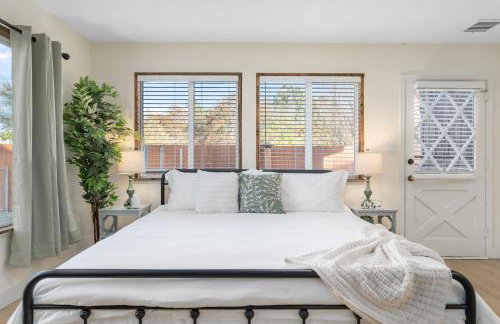 Walk to Old Town - Cozy Restored Cottage - Foto 26