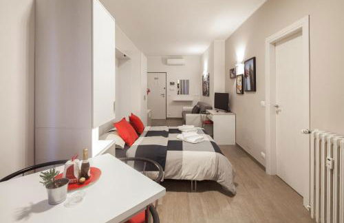 Metro Apartment - Photo 10