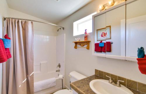 Tranquil Cabin Getaway with Panoramic Mtn View! - Foto 17