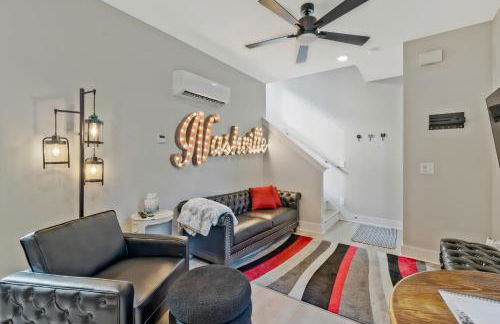 10 Min Drive Downtown, Roof Deck, Pet Friendly - Foto 1