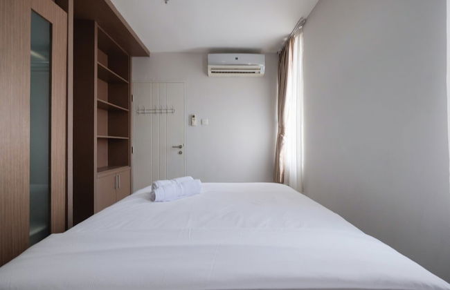 2BR with Sofa Bed Cervino Tebet Apartment - Foto 4