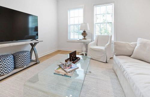 Seaside Veranda 7 - Steps to Beach, Pet-Friendly, Pool, Fast WiFi - Foto 12