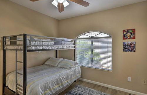 Families and Dogs Welcome! Phoenix Condo with Pool - Foto 17